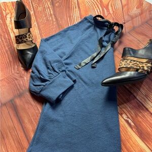 Elegant Blue Fleece Top with Ribbon Detail Super Soft